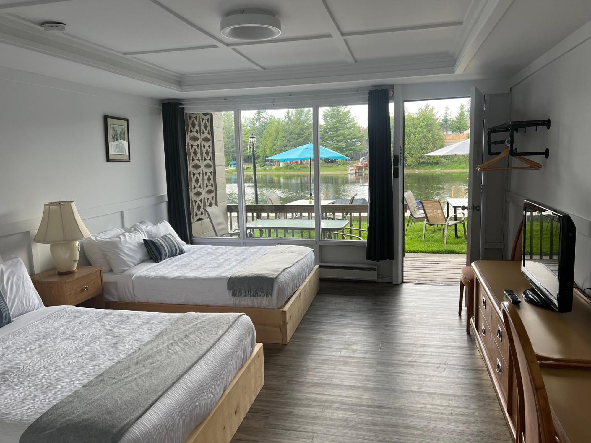 Kit Wat Motel & Marina Sauble Beach Exteriör bild