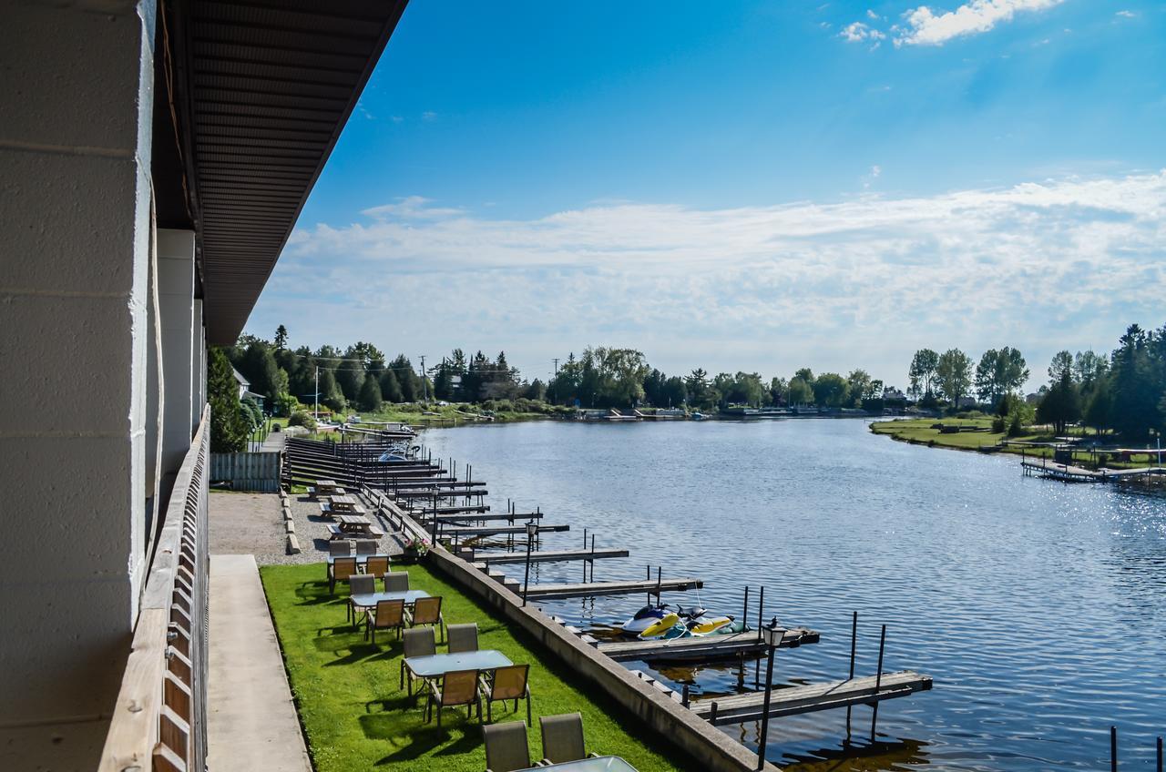 Kit Wat Motel & Marina Sauble Beach Exteriör bild