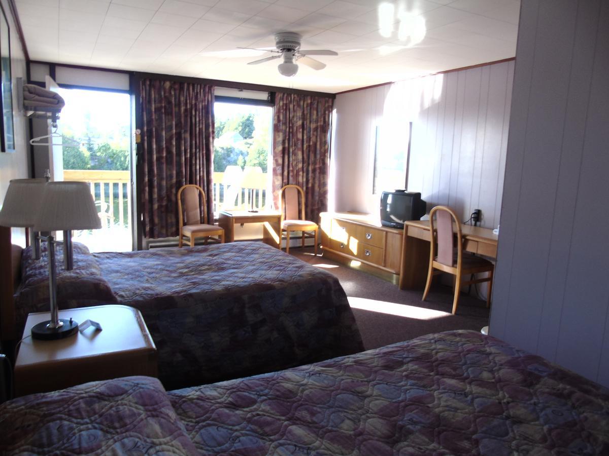 Kit Wat Motel & Marina Sauble Beach Exteriör bild