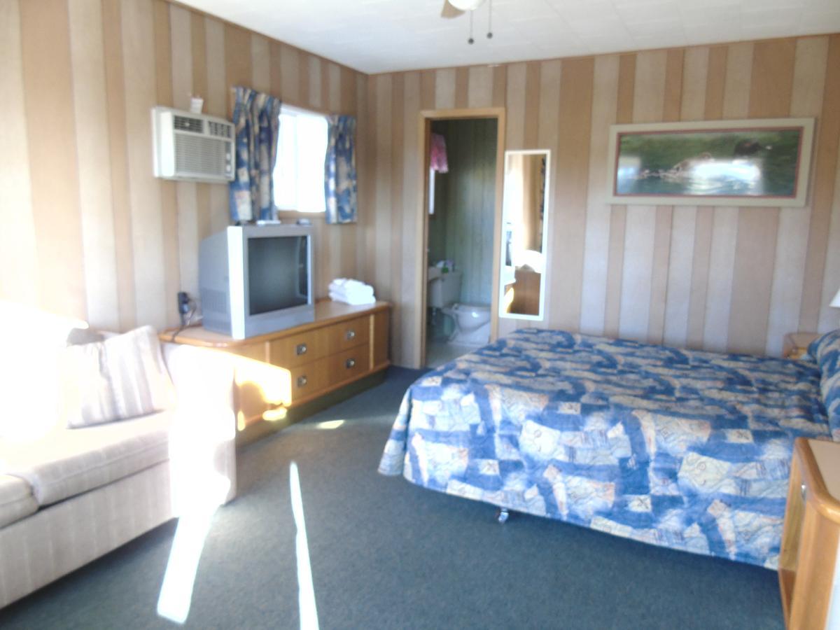Kit Wat Motel & Marina Sauble Beach Exteriör bild